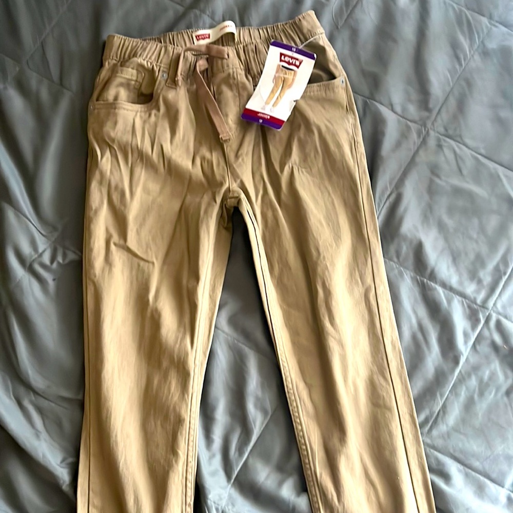 Boys Brand New with tag Levis Joggers